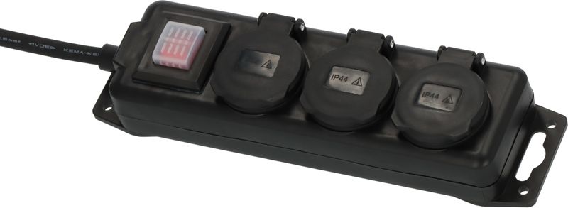 Distributore-di-prese-Brennenstuhl-con-interruttore-IP44