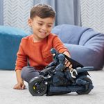 DC-Comics--Veicolo-Batman-Adventures-2-in-1-Batcycle-Trasformabile-Macchina-Batman-Compatibile-con-Tutte-le-Action-Figure-Batman-Batmobile-Trasformabile-Giochi-per-Bambini-e-Bambine-4--Anni