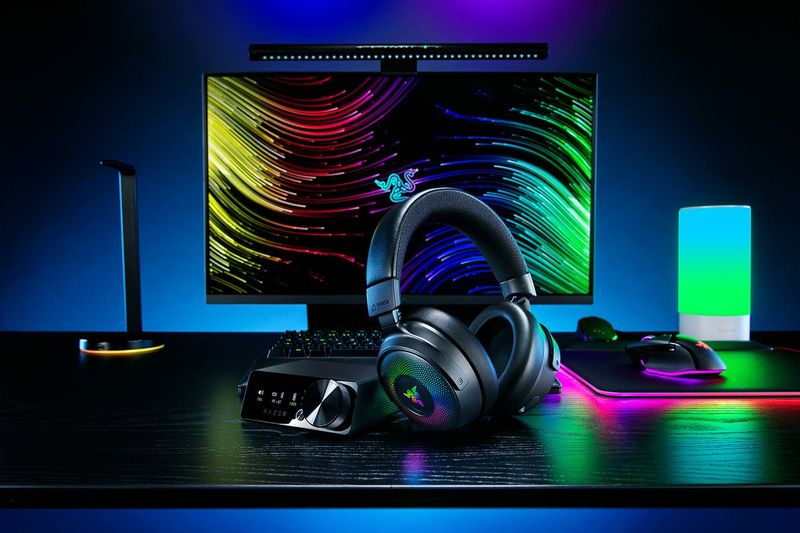 Razer-Kraken-V4-Pro-Auricolare-Con-cavo-e-senza-cavo-A-Padiglione-Giocare-USB-tipo-A-Bluetooth-Nero--RAZER-KRAKEN-V4-PRO