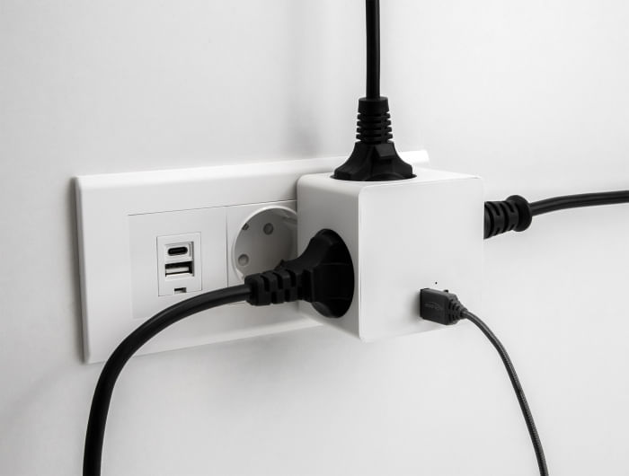 Cubo-portapresa-Delock-a-3-vie-con-blocco-di-sicurezza-per-bambini