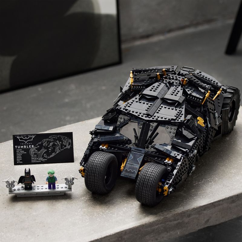 LEGO-Dc-Comics-Super-Heroes-Batmobile-Tumbler