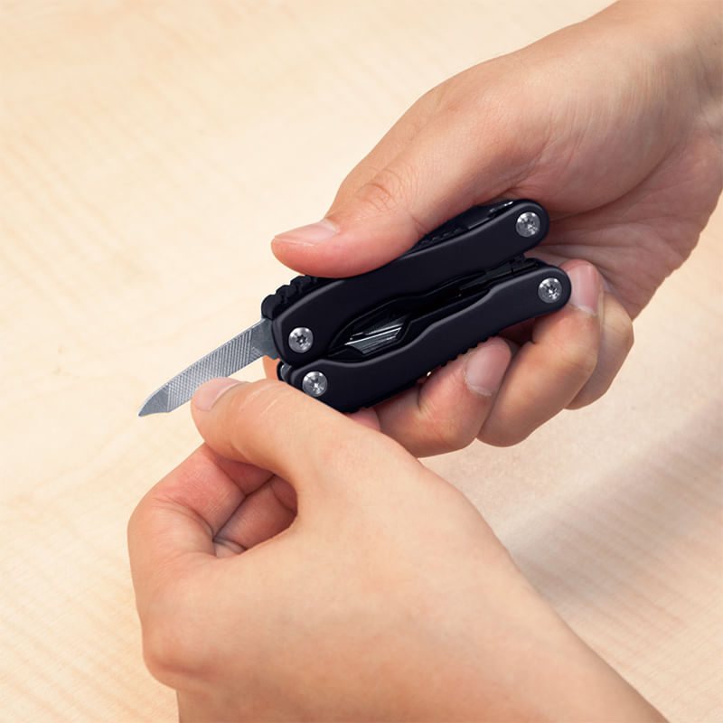 LogiLink-Multitool-11-utensili-in-1-funzione-pinza-per-sedili-pinza-standard-tagliacavi-lima---1-pezzo--WZ0044-