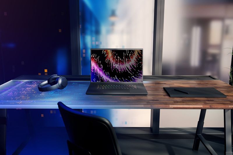 Razer-Blade-18--QHD-240Hz-i9-13950HX-32GB-1TB-SSD-RTX4080-Win-11